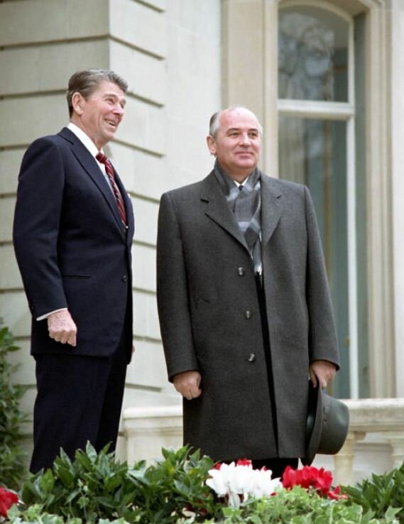 Процесс пошел: Михаил Горбачев и Рональд Рейган в Женеве, 1985 г.